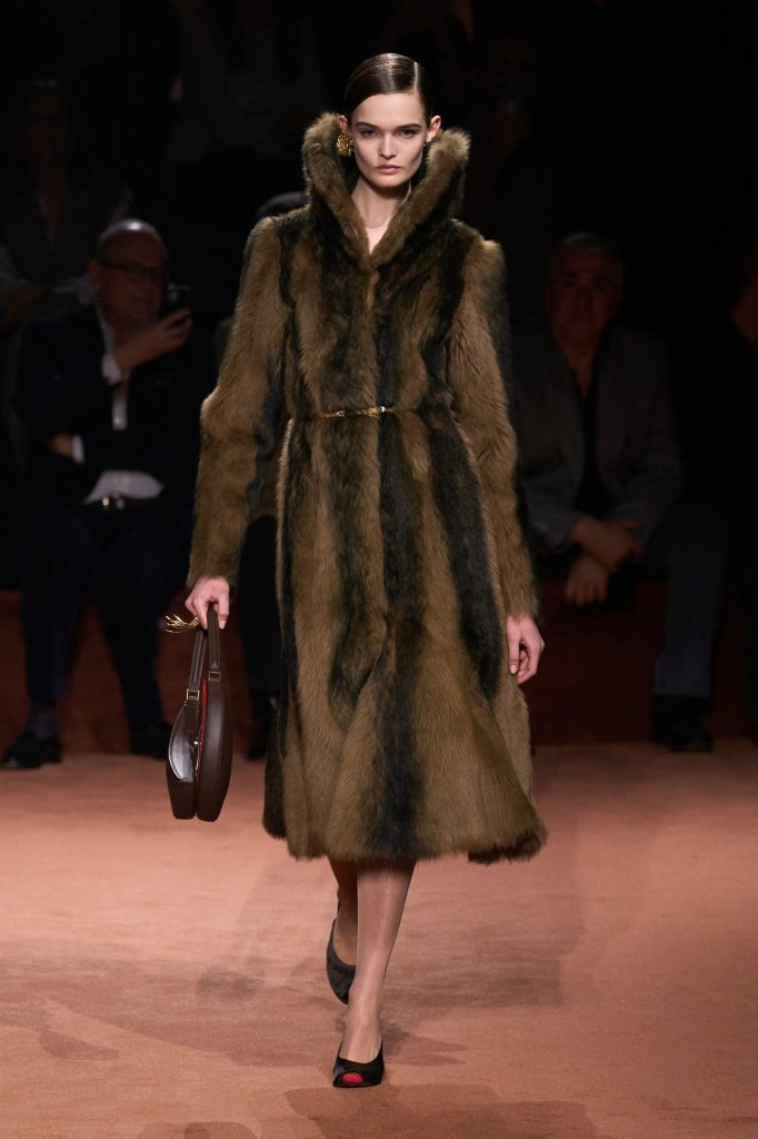 芬迪 Fendi 2025/26秋冬高级成衣秀 - Milan Fall 2025