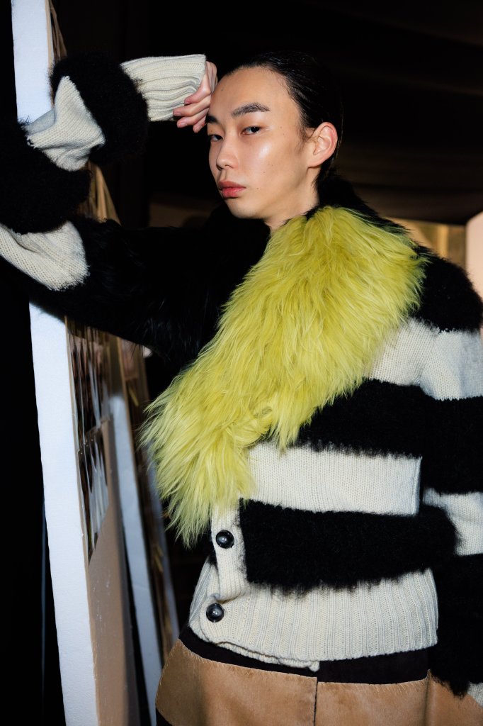 玛尼 Marni 2025/26秋冬高级成衣秀(后台妆容) - Milan Fall 2025