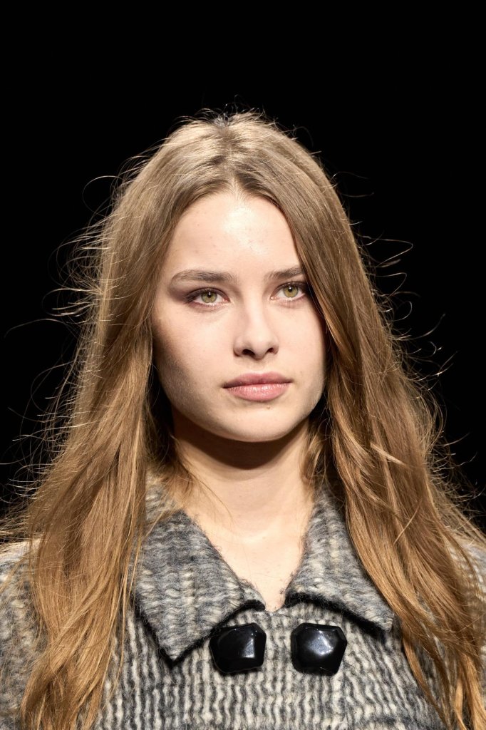 安普里奥·阿玛尼 Emporio Armani 2025/26秋冬高级成衣秀(细节) - Milan Fall 2025