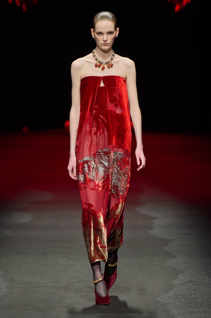 罗伯特·卡沃利 Roberto Cavalli 2025/26秋冬高级成衣秀 - Milan Fall 2025