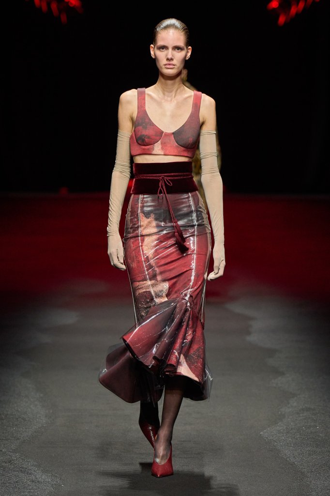 罗伯特·卡沃利 Roberto Cavalli 2025/26秋冬高级成衣秀 - Milan Fall 2025