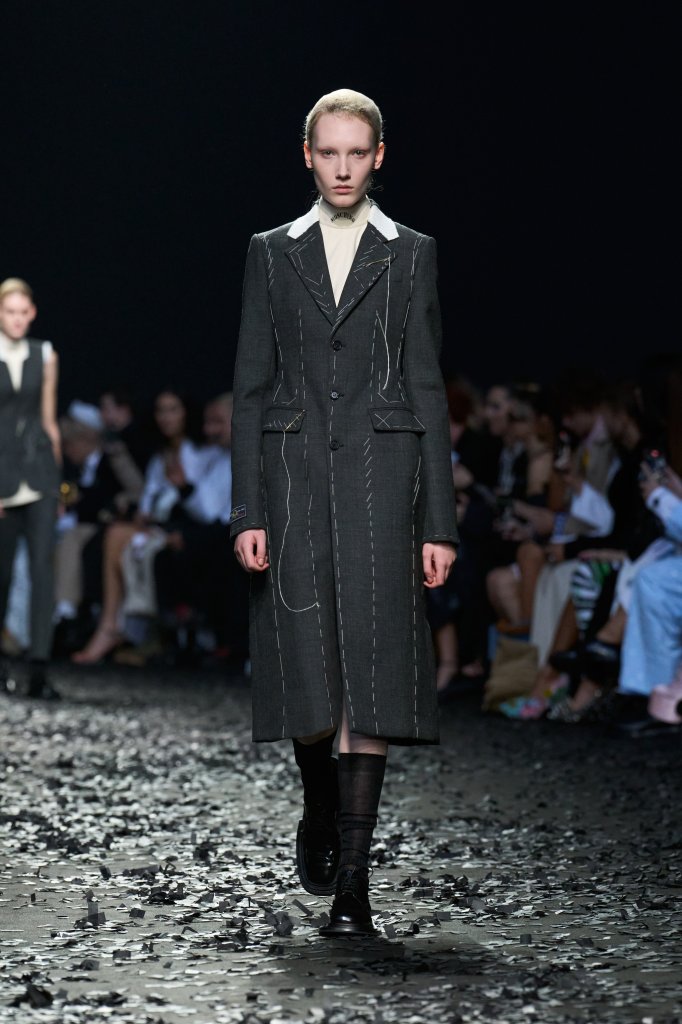 莫斯奇诺 Moschino 2025/26秋冬高级成衣秀 - Milan Fall 2025