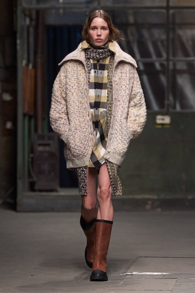 米索尼 Missoni 2025/26秋冬高级成衣秀 - Milan Fall 2025
