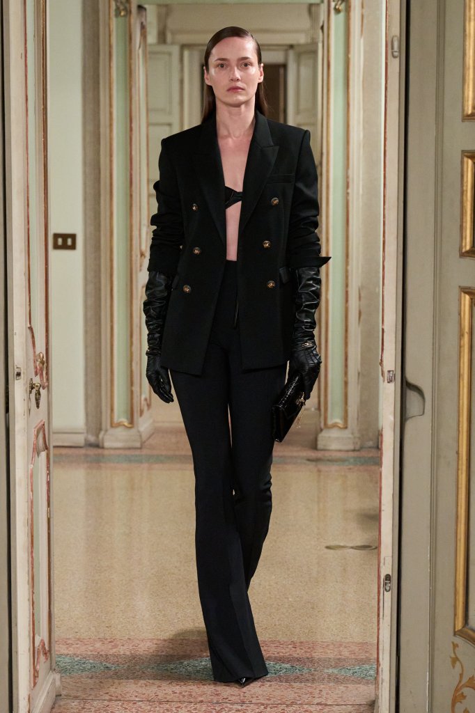 Elisabetta Franchi 2025/26秋冬高级成衣秀 - Milan Fall 2025