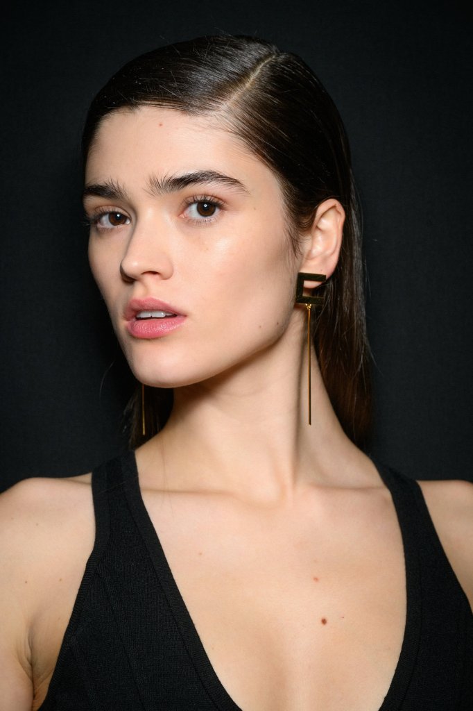 Elisabetta Franchi 2025/26秋冬高级成衣秀(后台妆容) - Milan Fall 2025