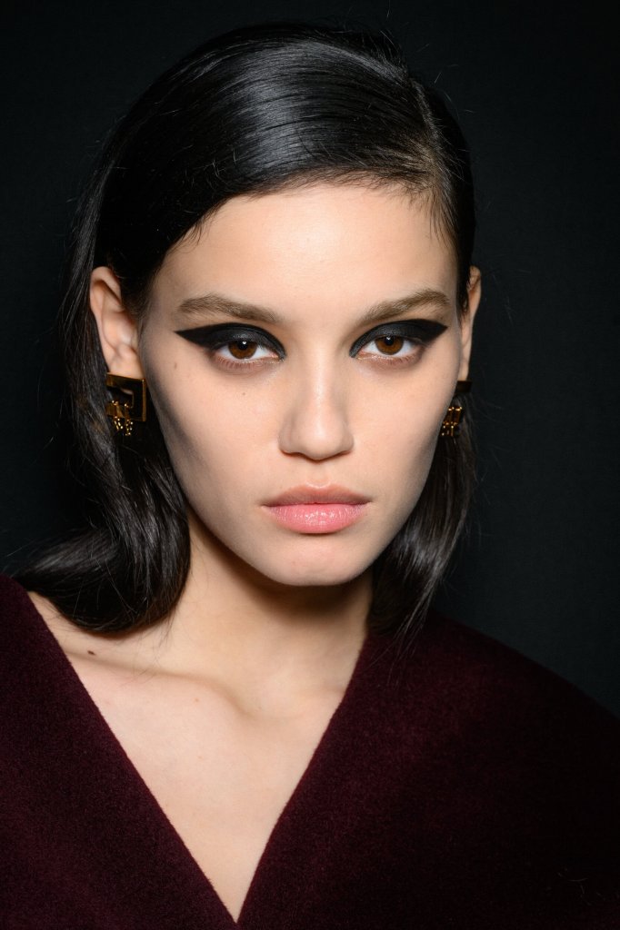 Elisabetta Franchi 2025/26秋冬高级成衣秀(后台妆容) - Milan Fall 2025