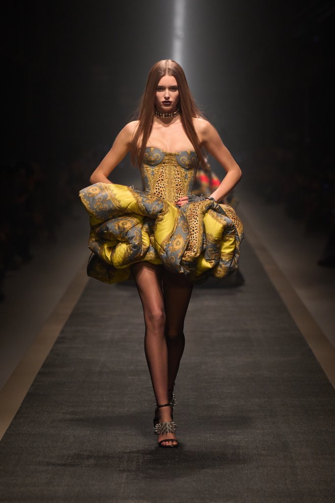 范思哲 Versace 2025/26秋冬高级成衣秀 - Milan Fall 2025