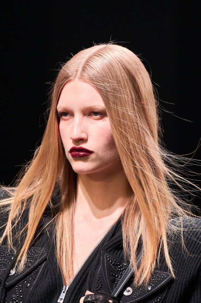 范思哲 Versace 2025/26秋冬高级成衣秀(细节) - Milan Fall 2025