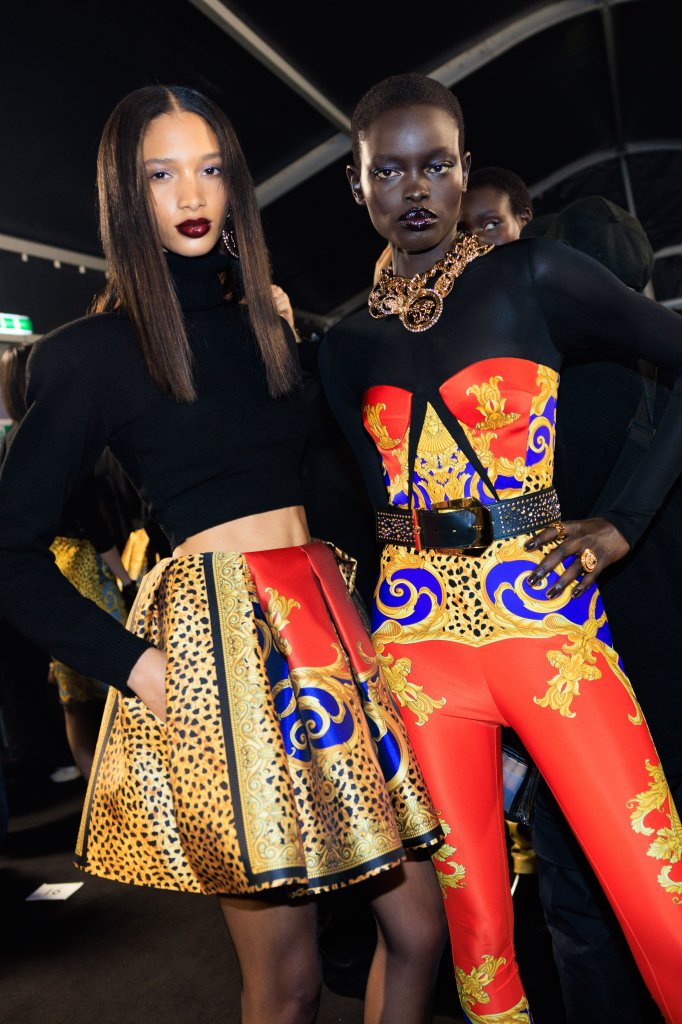 范思哲 Versace 2025/26秋冬高级成衣秀(后台妆容) - Milan Fall 2025