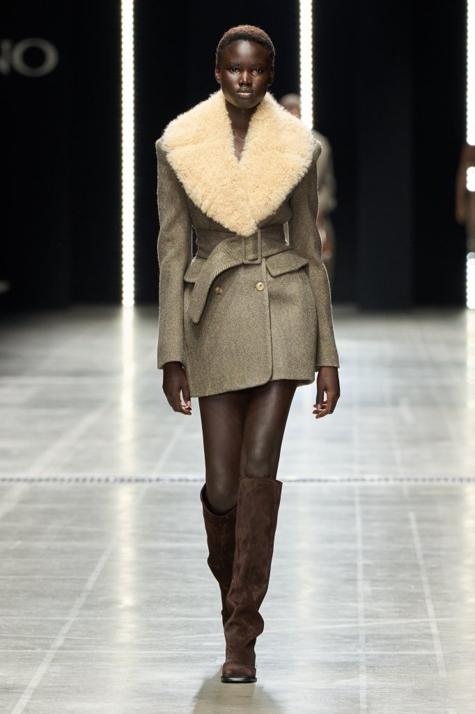 艾尔玛诺·谢尔维诺 Ermanno Scervino 2025/26秋冬高级成衣秀 - Milan Fall 2025