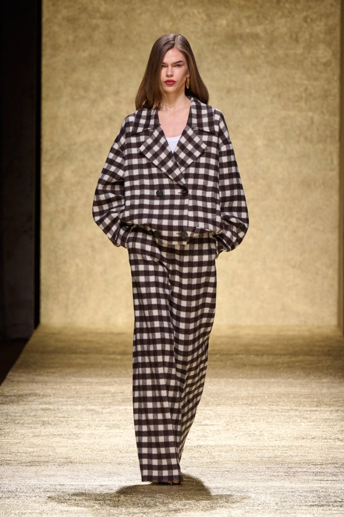 Luisa Spagnoli 2025/26秋冬高级成衣秀 - Milan Fall 2025
