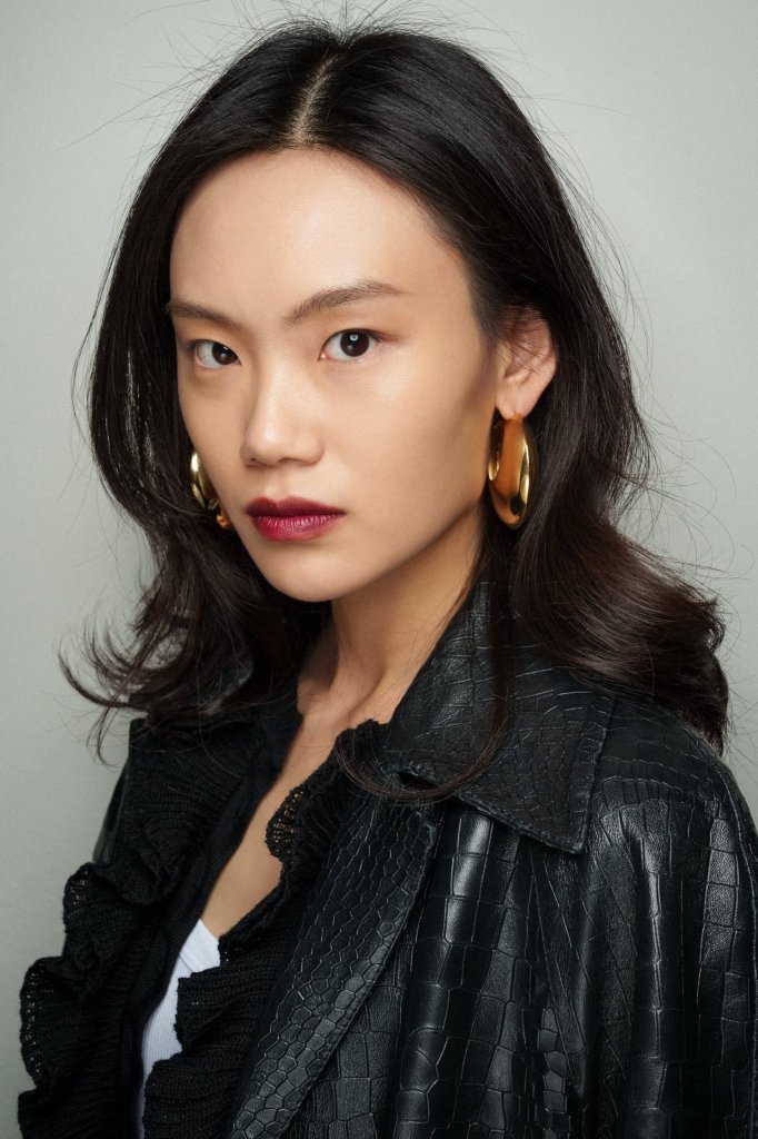 Luisa Spagnoli 2025/26秋冬高级成衣秀(后台妆容) - Milan Fall 2025