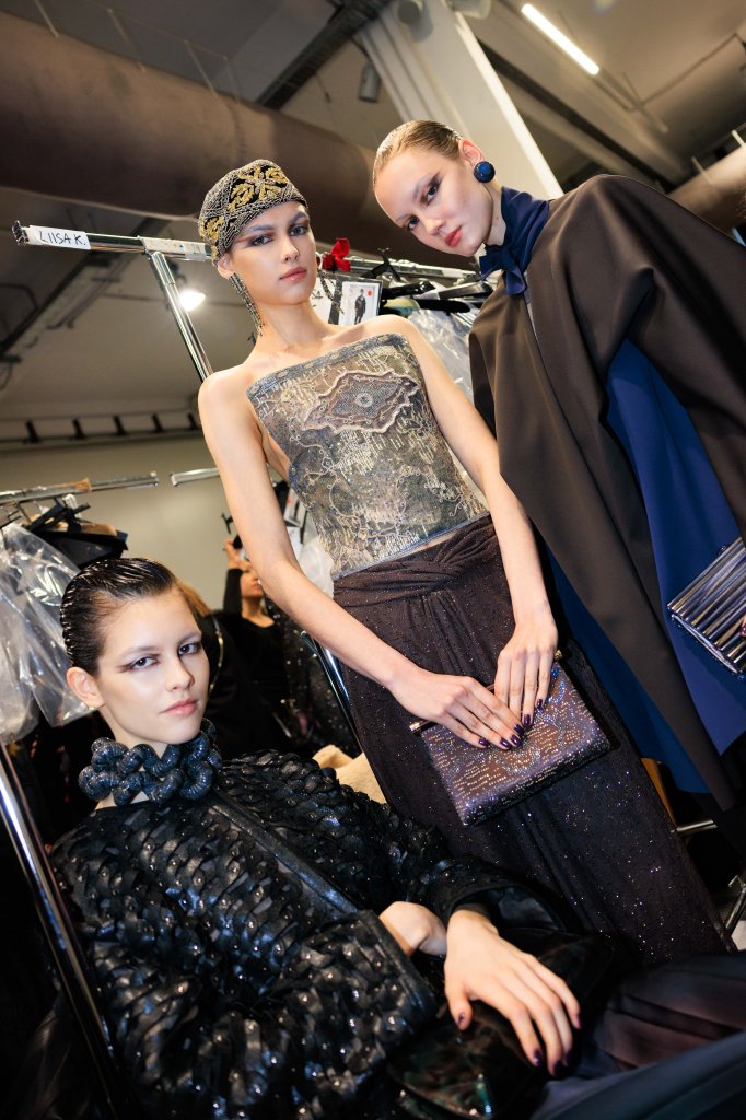 乔治·阿玛尼 Giorgio Armani 2025/26秋冬高级成衣秀(后台妆容) - Milan Fall 2025