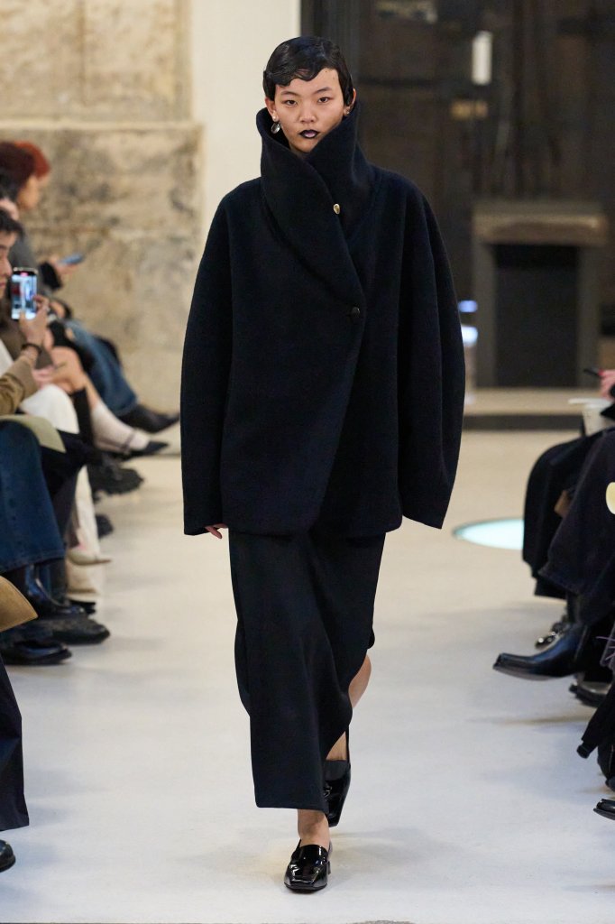 Mame Kurogouchi 2025/26秋冬高级成衣秀 - Paris Fall 2025