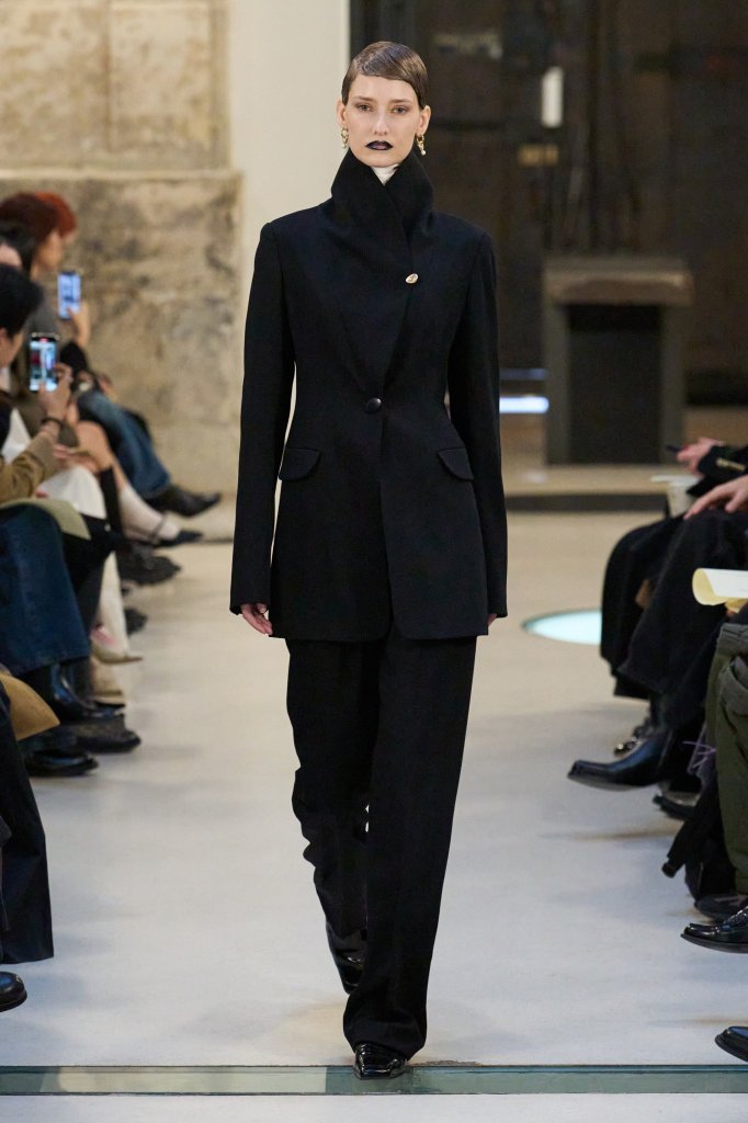 Mame Kurogouchi 2025/26秋冬高级成衣秀 - Paris Fall 2025