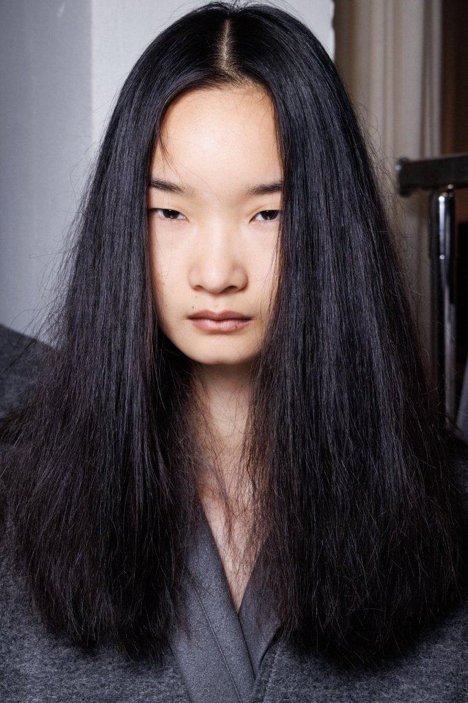 Marie Adam-Leenaerdt 2025/26秋冬高级成衣秀(后台妆容) - Paris Fall 2025