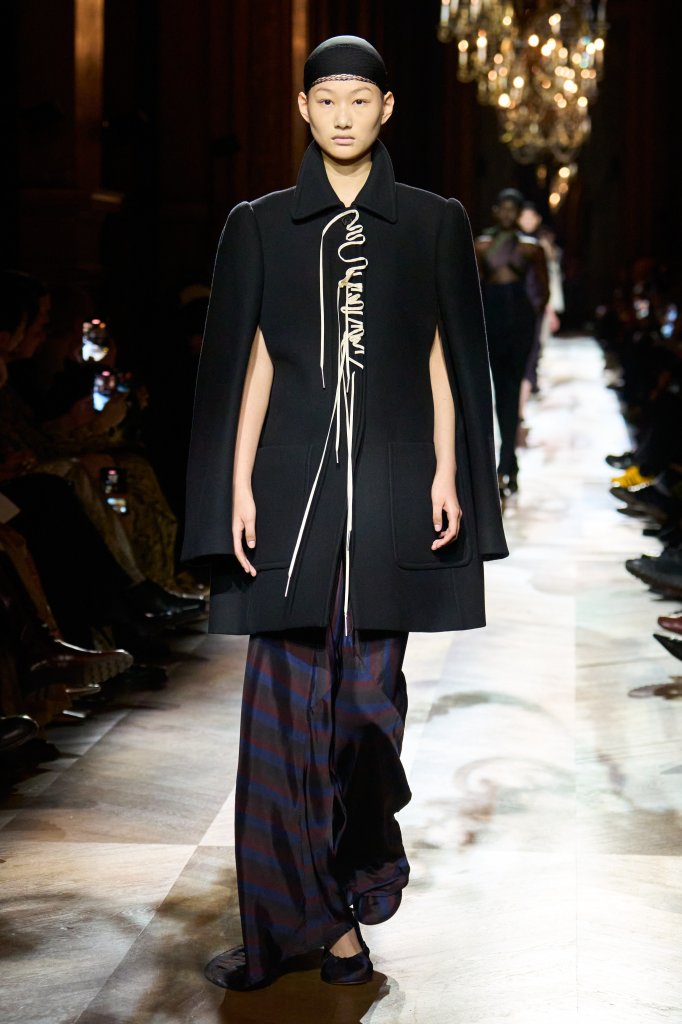 德赖斯·范诺顿 Dries Van Noten 2025/26秋冬高级成衣秀 - Paris Fall 2025