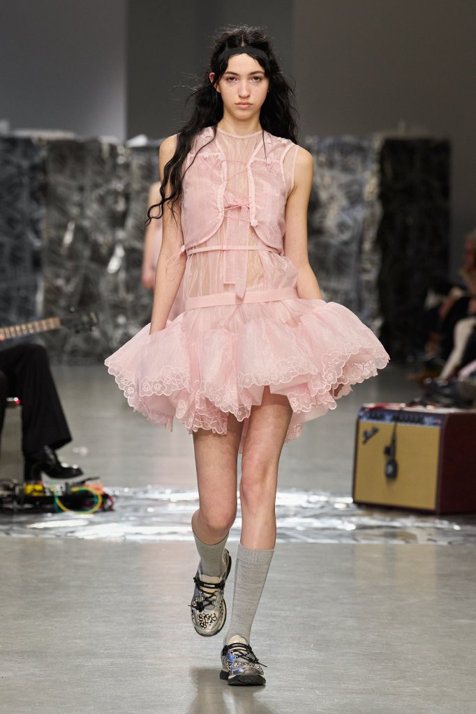 Cecilie Bahnsen 2025/26秋冬高级成衣秀 - Paris Fall 2025