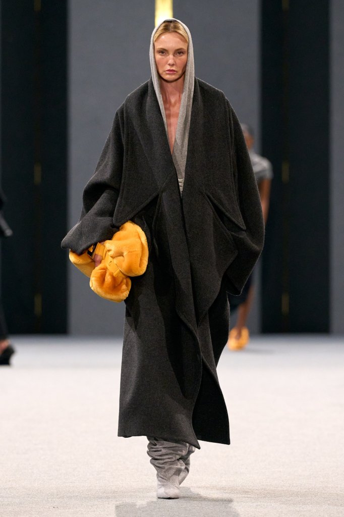 巴尔曼 Balmain 2025/26秋冬高级成衣秀 - Paris Fall 2025