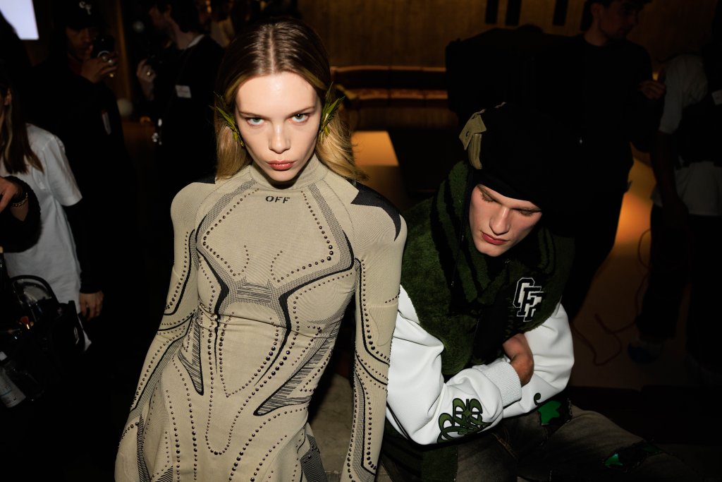Off-White 2025/26秋冬高级成衣秀(后台妆容) - Paris Fall 2025