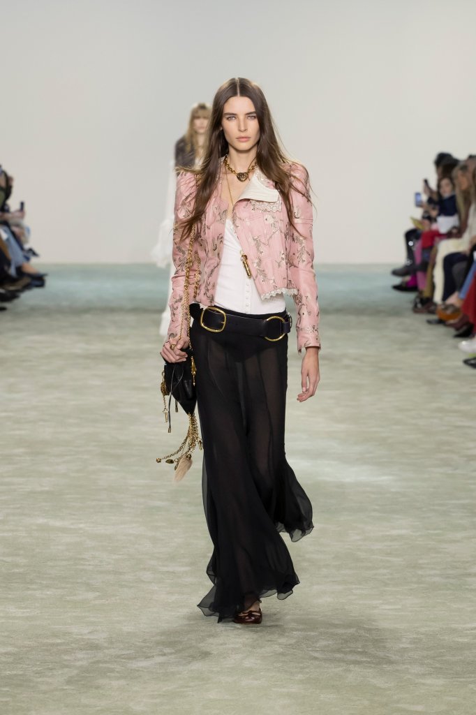 蔻依 Chloé 2025/26秋冬高级成衣秀 - Paris Fall 2025