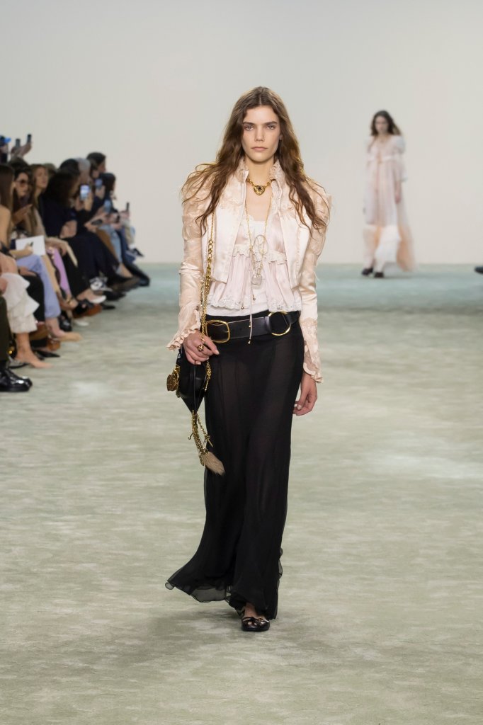 蔻依 Chloé 2025/26秋冬高级成衣秀 - Paris Fall 2025