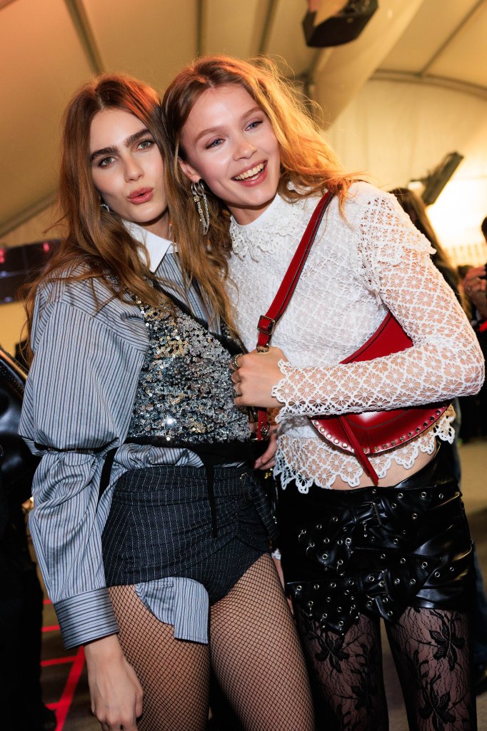 伊莎贝尔·玛兰 Isabel Marant 2025/26秋冬高级成衣秀(后台妆容) - Paris Fall 2025