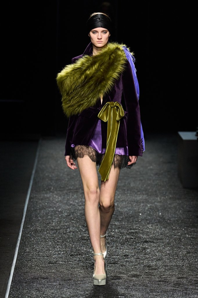 莲娜丽姿 Nina Ricci 2025/26秋冬高级成衣秀 - Paris Fall 2025