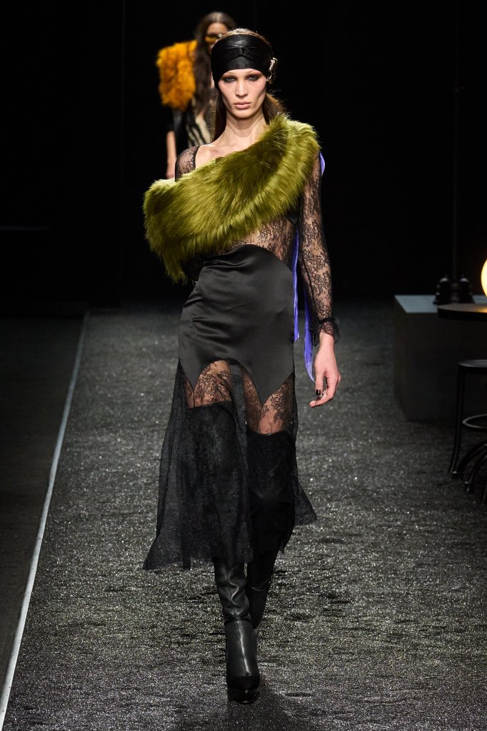 莲娜丽姿 Nina Ricci 2025/26秋冬高级成衣秀 - Paris Fall 2025