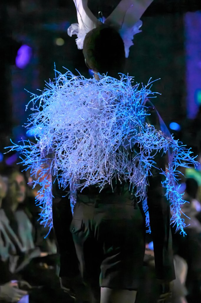 Noir Kei Ninomiya 2025/26秋冬高级成衣秀(细节) - Paris Fall 2025
