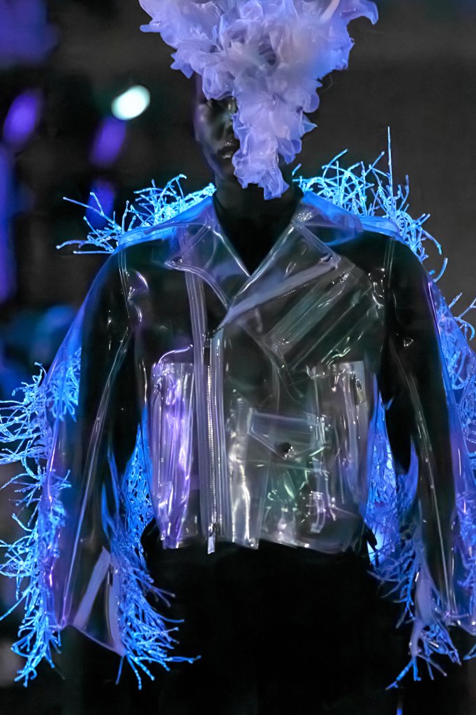 Noir Kei Ninomiya 2025/26秋冬高级成衣秀(细节) - Paris Fall 2025