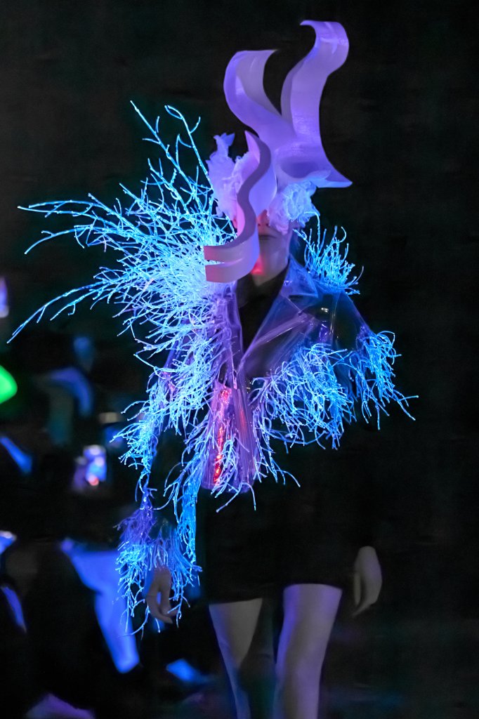Noir Kei Ninomiya 2025/26秋冬高级成衣秀(细节) - Paris Fall 2025