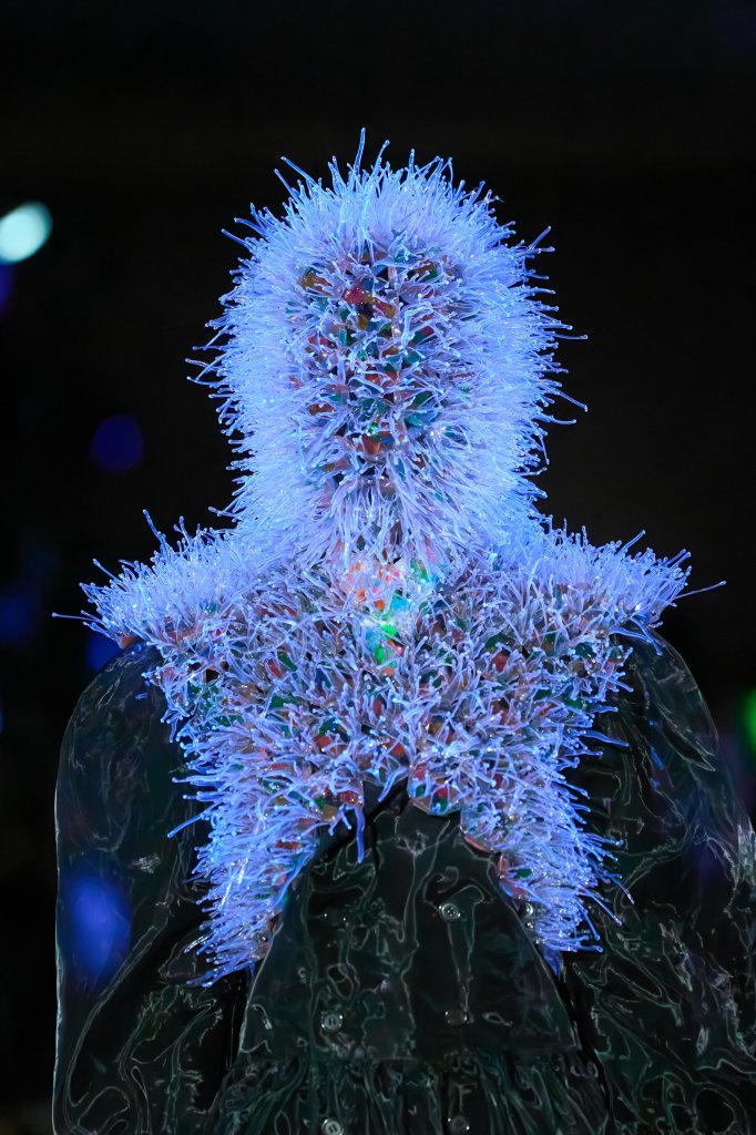 Noir Kei Ninomiya 2025/26秋冬高级成衣秀(细节) - Paris Fall 2025