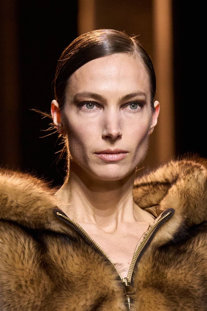艾莉·萨博 Elie Saab 2025/26秋冬高级成衣秀(细节) - Paris Fall 2025