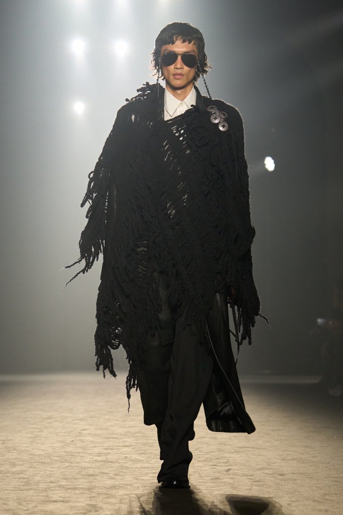 安·迪穆拉米斯特 Ann Demeulemeester 2025/26秋冬高级成衣秀 - Paris Fall 2025