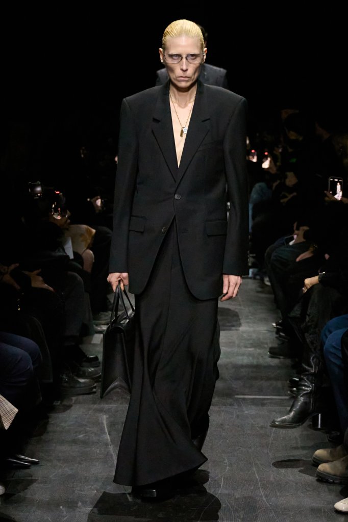 巴黎世家 Balenciaga 2025/26秋冬高级成衣秀 - Paris Fall 2025