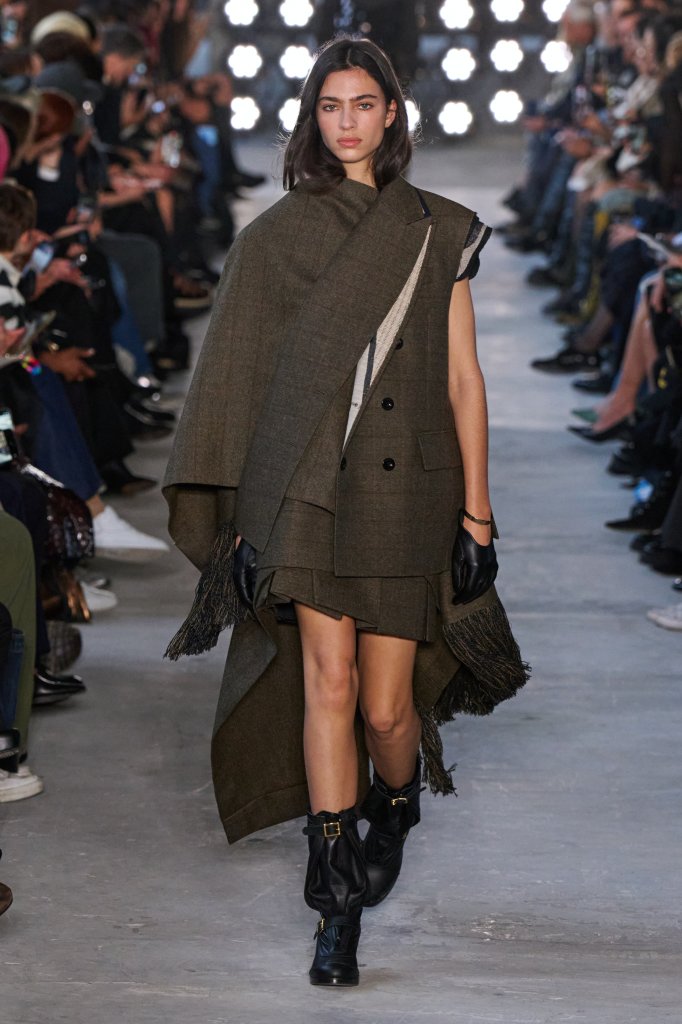 Sacai 2025/26秋冬高级成衣秀 - Paris Fall 2025