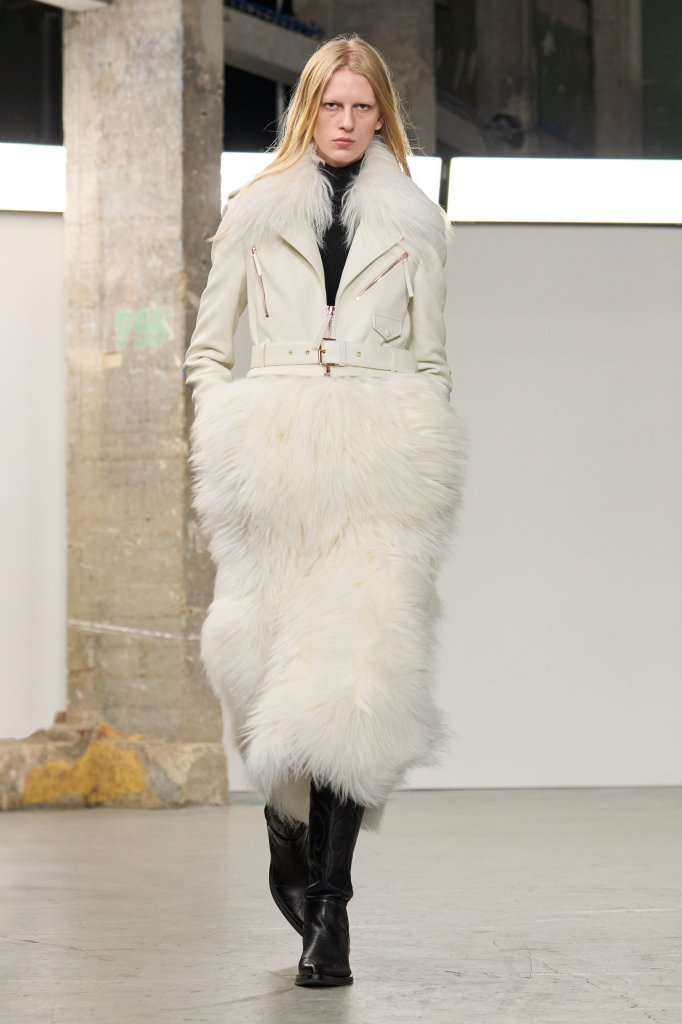 Gabriela Hearst 2025/26秋冬高级成衣秀 - Paris Fall 2025