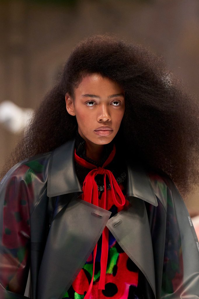 路易·威登 Louis Vuitton 2025/26秋冬高级成衣秀(细节) - Paris Fall 2025