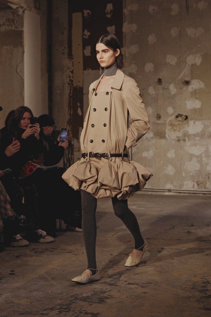  Rokh Rokh 英国 United Kingdom 伦敦 London 走秀(Runway) 2025/26秋冬 2025/26 A/W 女装 迷你连衣裙 Mini Dress 女装