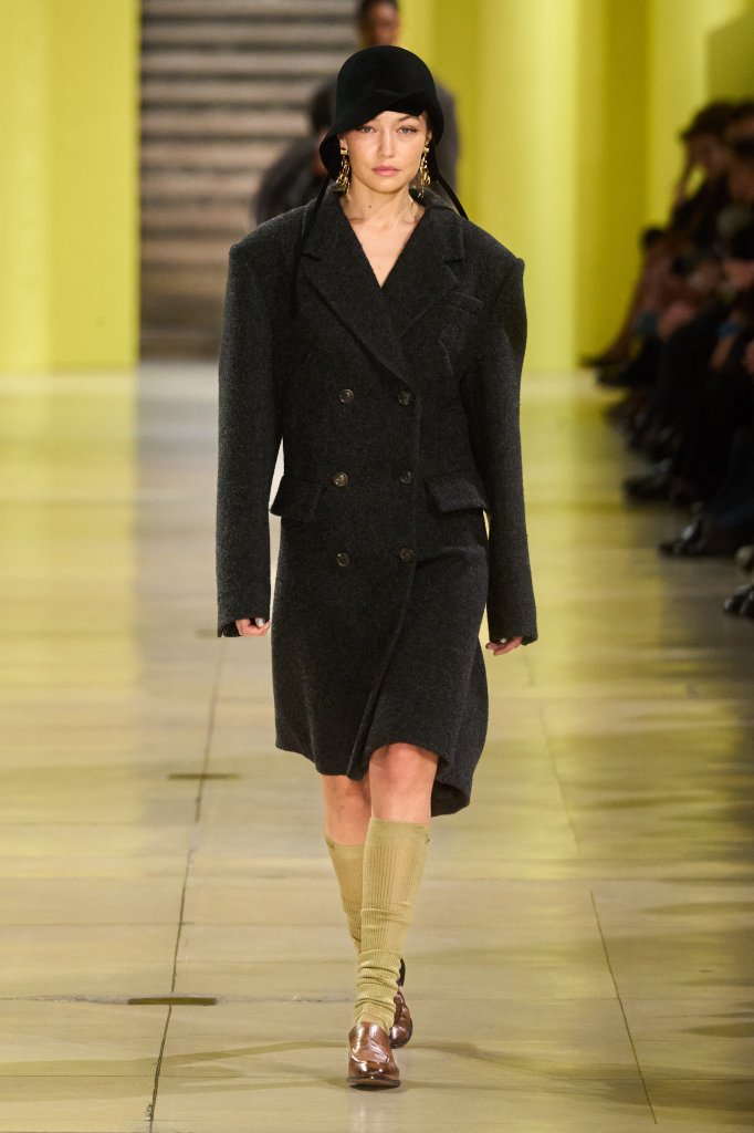  缪缪 Miu Miu 意大利 Italy 米兰 Milan 走秀(Runway) 2025/26秋冬 2025/26 A/W 女装 毛呢大衣 Wool Coat 女装