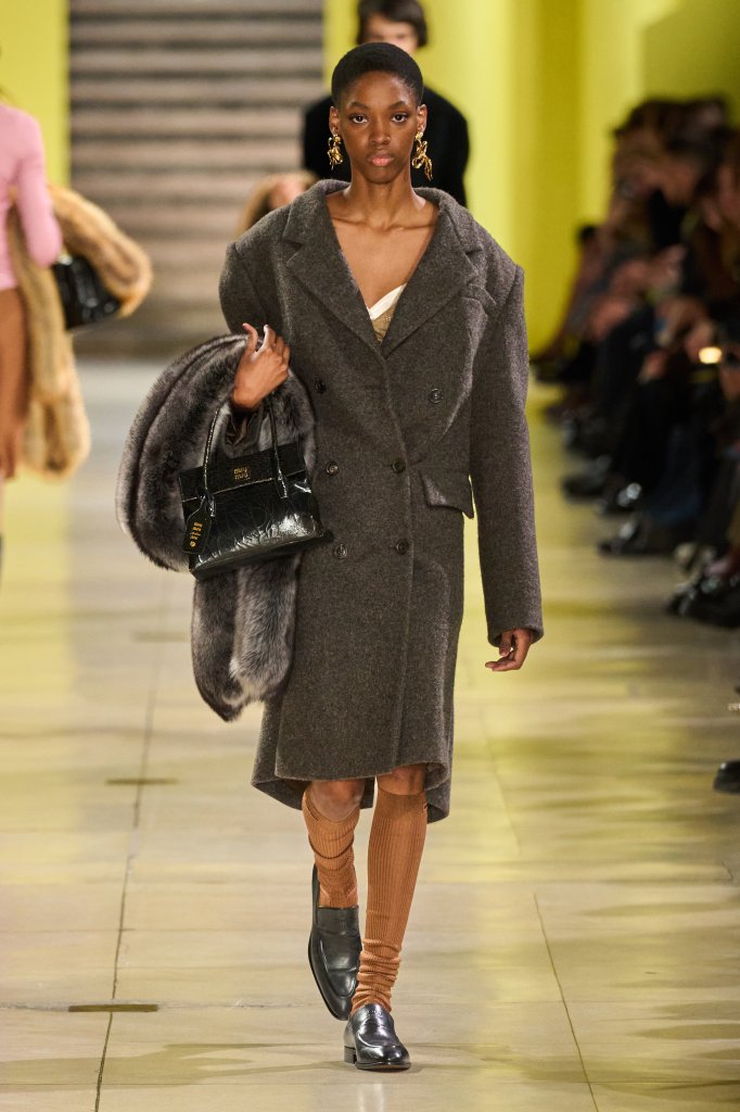 缪缪 Miu Miu 2025/26秋冬高级成衣秀 - Paris Fall 2025