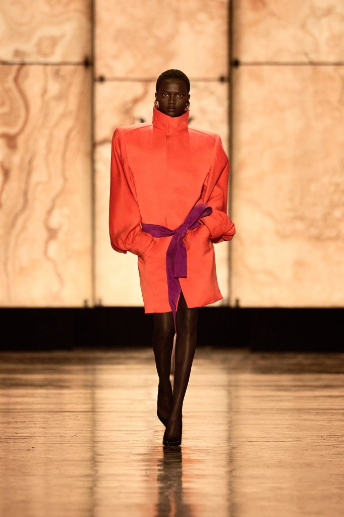 圣罗兰 Saint Laurent 2025/26秋冬高级成衣秀 - Paris Fall 2025