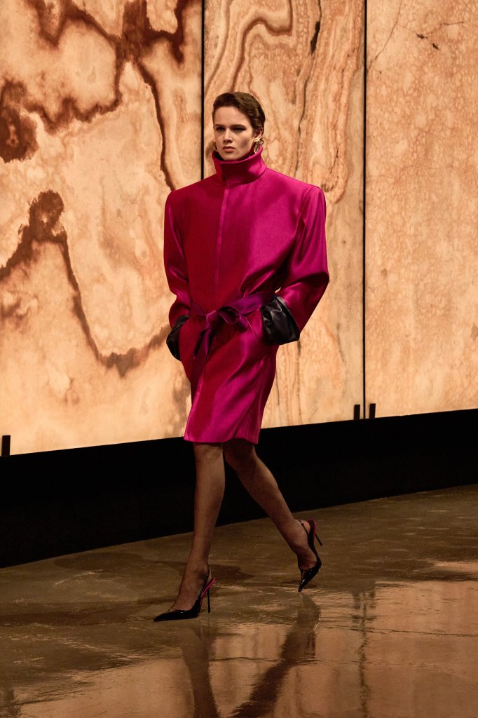 圣罗兰 Saint Laurent 2025/26秋冬高级成衣秀 - Paris Fall 2025
