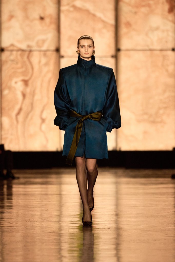 圣罗兰 Saint Laurent 2025/26秋冬高级成衣秀 - Paris Fall 2025