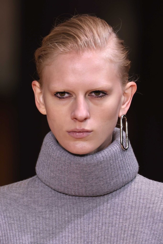 薇洛妮克·勒鲁瓦 Véronique Leroy 2025/26秋冬高级成衣秀(细节) - Paris Fall 2025