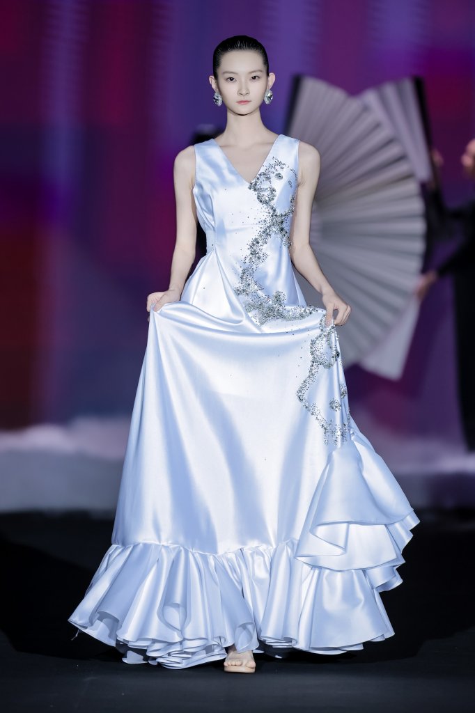 中国婚纱礼服设计研究中心系列作品发布 | 虎丘婚纱城日
