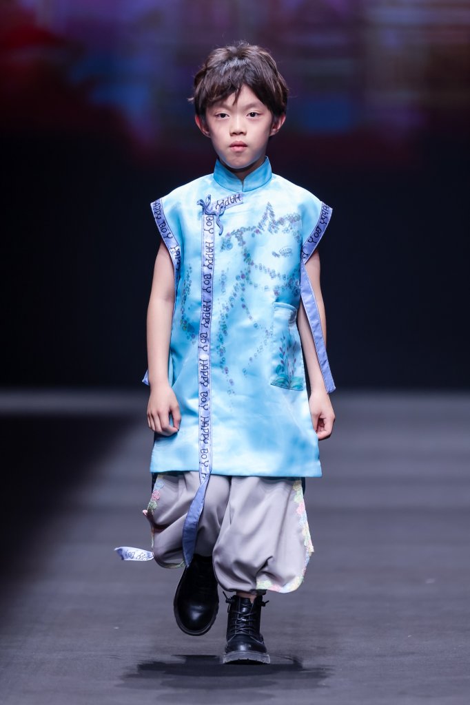 天玺 · 苏娟娟 | 虎丘婚纱城日 2025/26秋冬婚纱礼服秀