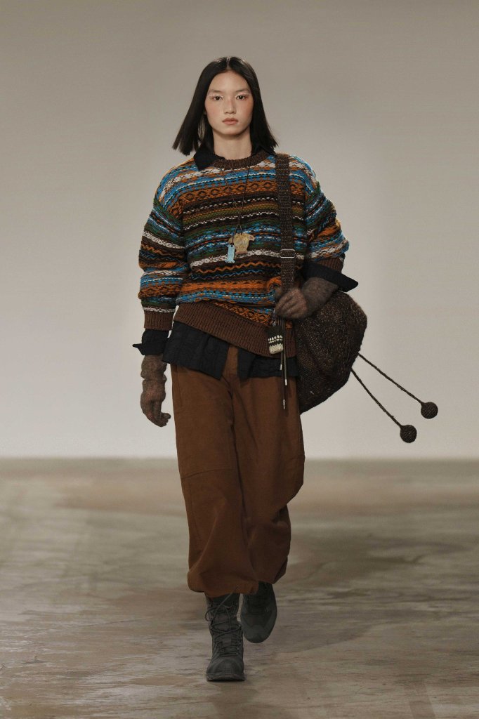 Swaying/Knit 2025/26秋冬高级成衣秀 - Shanghai Fall 2025