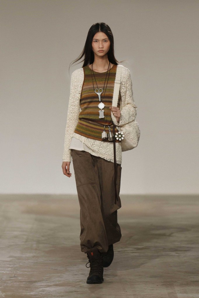 Swaying/Knit 2025/26秋冬高级成衣秀 - Shanghai Fall 2025